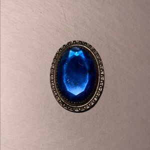 Elegant VTG Blue Oval Gemstone Pendant